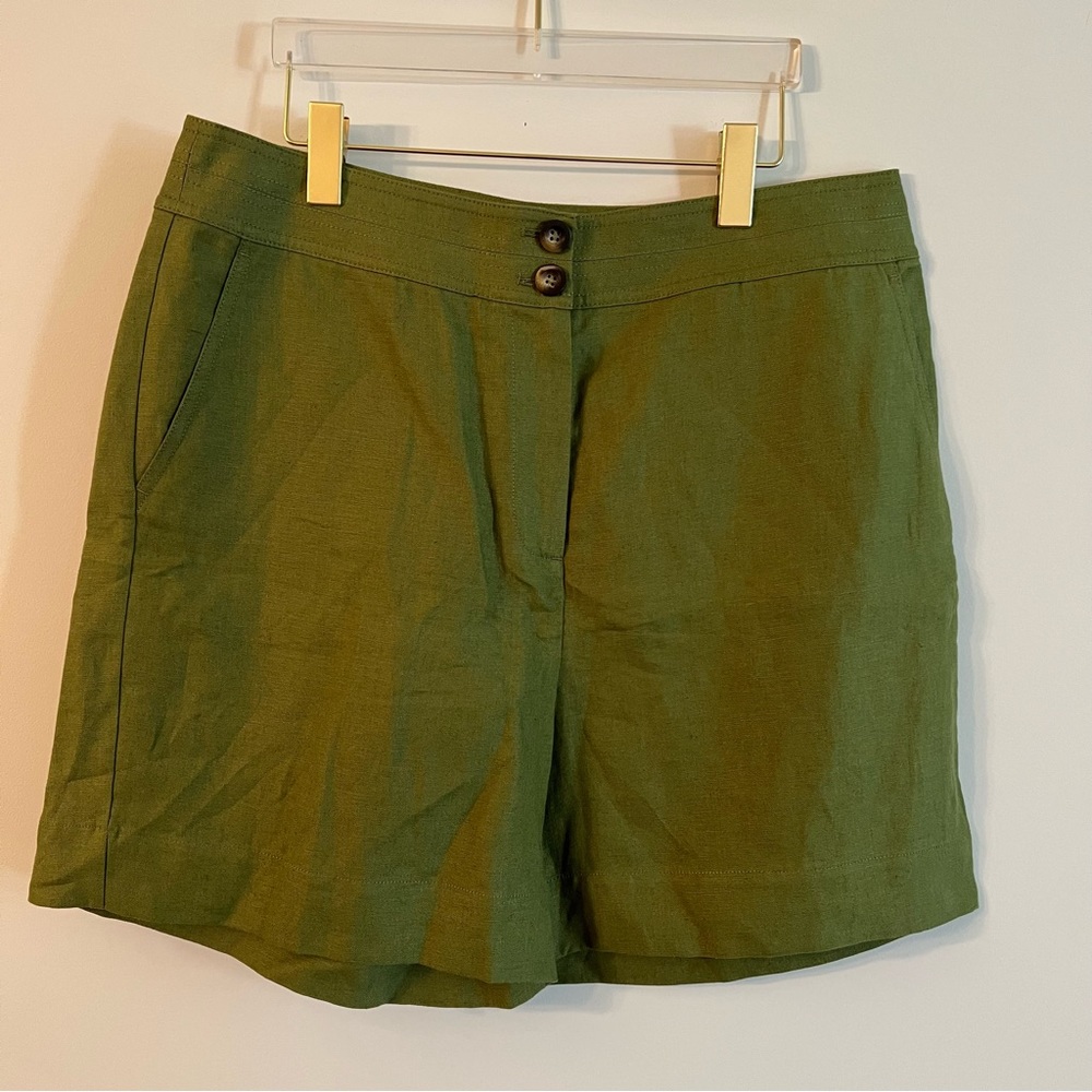 Women’s new Boden green linen glorious British style shorts size 12